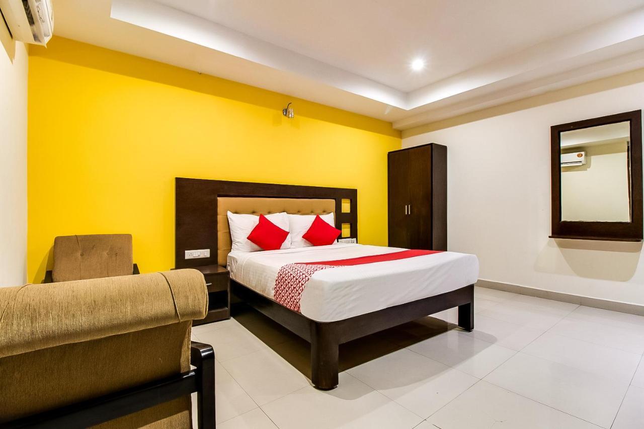 Oyo Flagship 9115 Hotel Udayee International Tirupati Ngoại thất bức ảnh